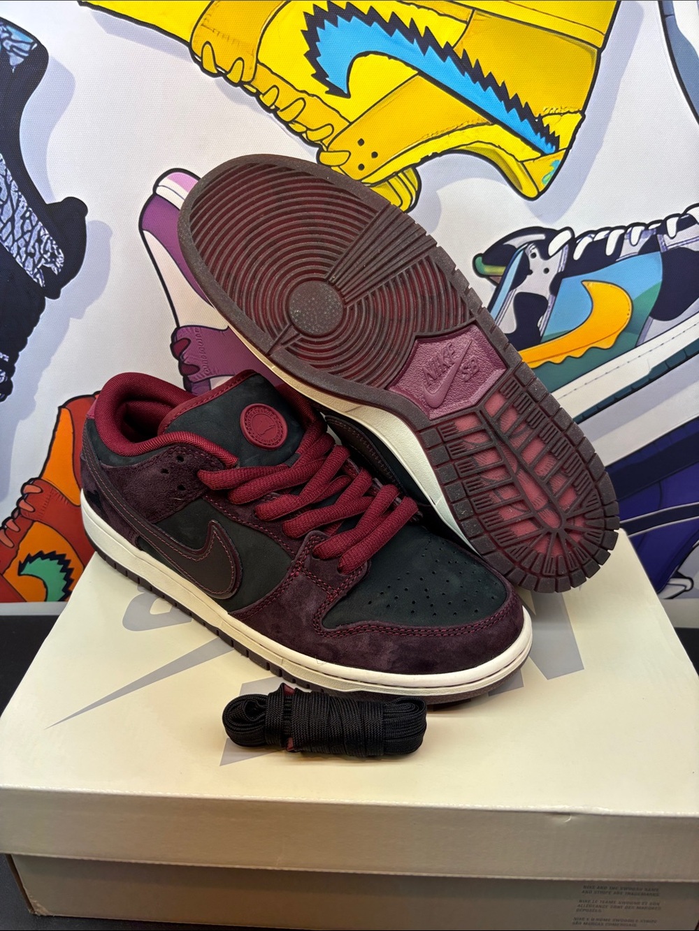 PRE-OWNED RIOT Skateshop x Nike Dunk Low Pro SB QS “Mahogany Dark Beetroot” - Picture 2 of 8